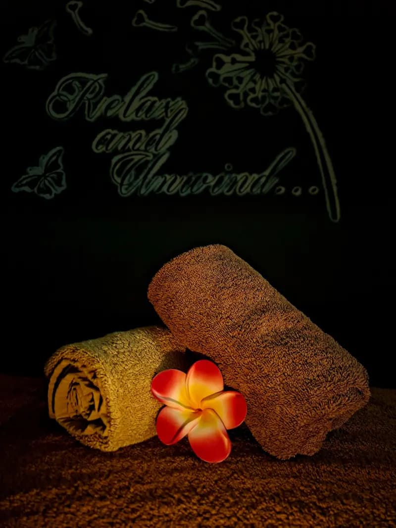 Back, Neck and Shoulder Massage - 25 minutes image